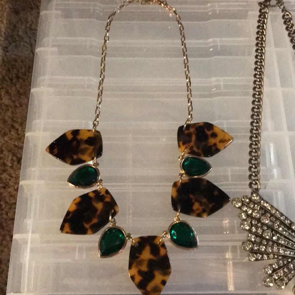 Statement necklaces - Picture 2 of 4